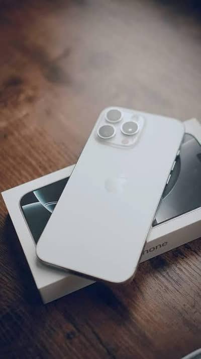 iphone 16 pro max ( White Titanium)