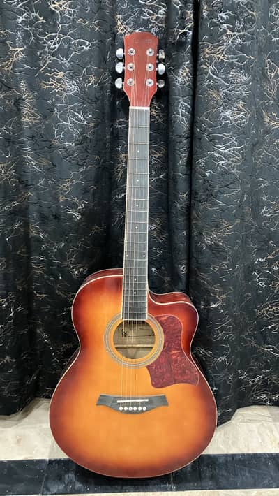 ACOUSTIC GUITAR 8/10 CONDITION