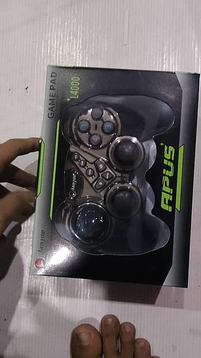 apus game pad l4000