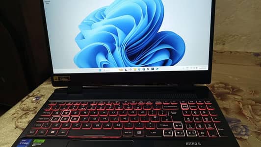 ACER NITRO 5 RTX 4060 8 GB 1 TB SSD 10/10 CONDITION