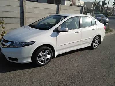 Rent a car in Islamabad Toyota yaris, Honda city Toyota Altis 1.6 x