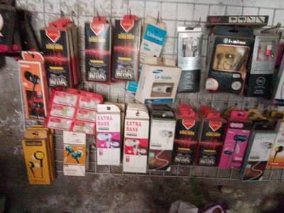 Sell My Mobile and Computers Accessries In Bluck cables, Handfrees