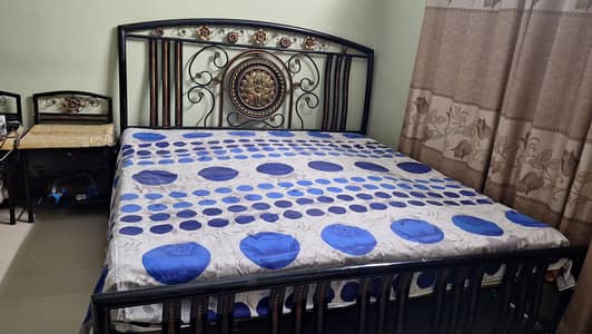 Bed with 2 sude tables