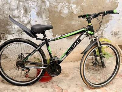 Mountain Bike with Disc Brakes and Suspension
