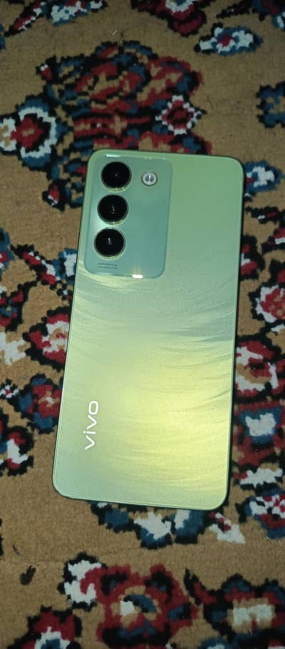 vivo y100 mobile all ok no falt box and charger are available