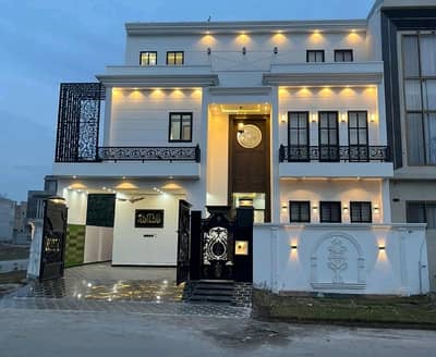 Corner 2600 Square Feet House Situated In Citi Housing Society For sale