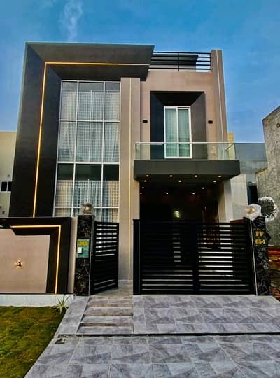 Prime Location 5 Marla House Up For sale In Citi Housing Society