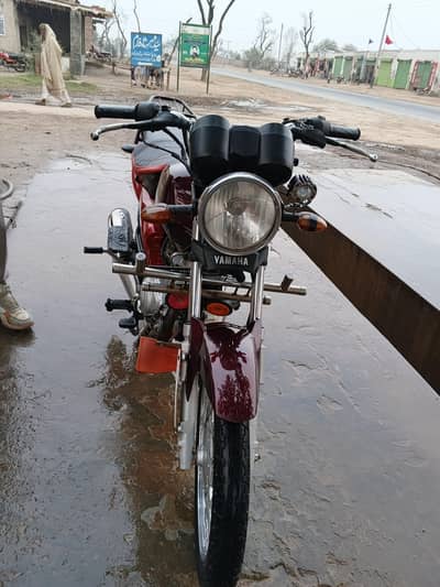 Yamaha yb125z 2023 model.