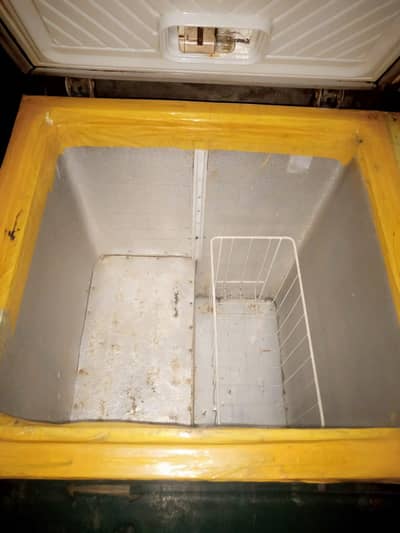 freezer double door for urgent sale