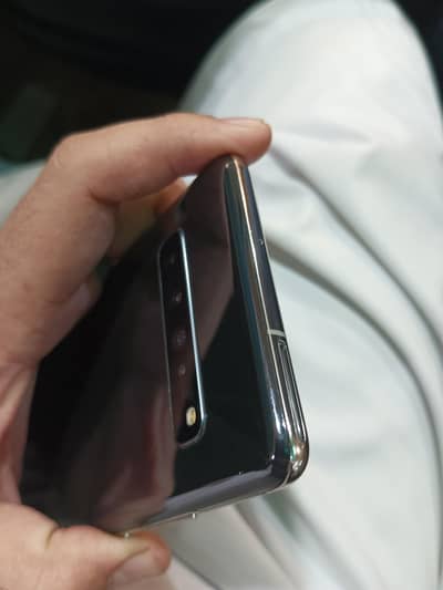 Samsung Galaxy S10 plus 5g.