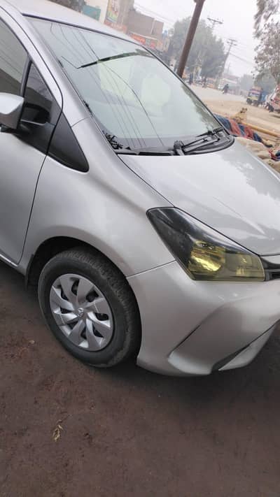 Toyota vitz car
