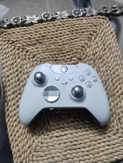 Xbox elite 1 controller for sale