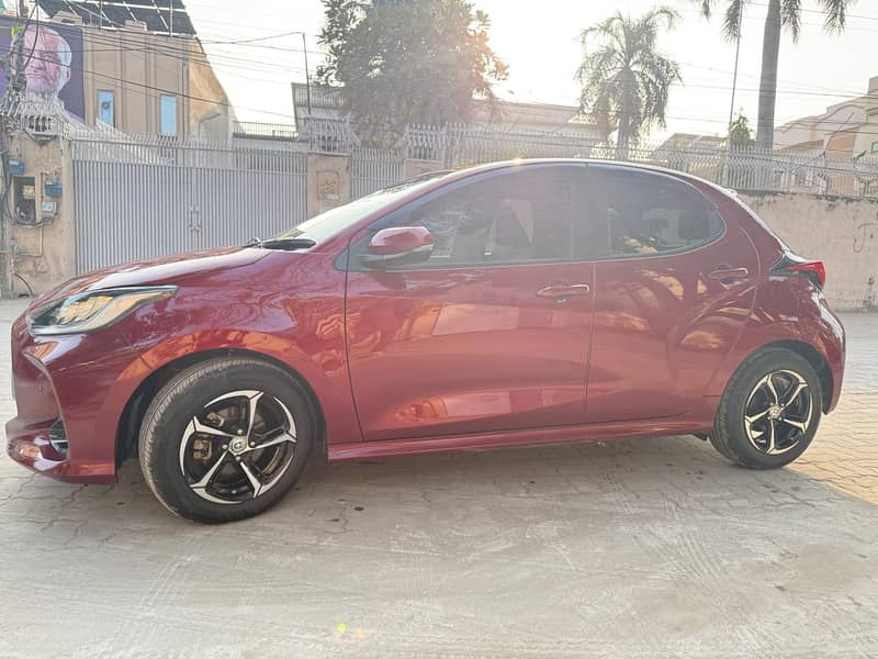 Toyota Yaris Hatchback 5