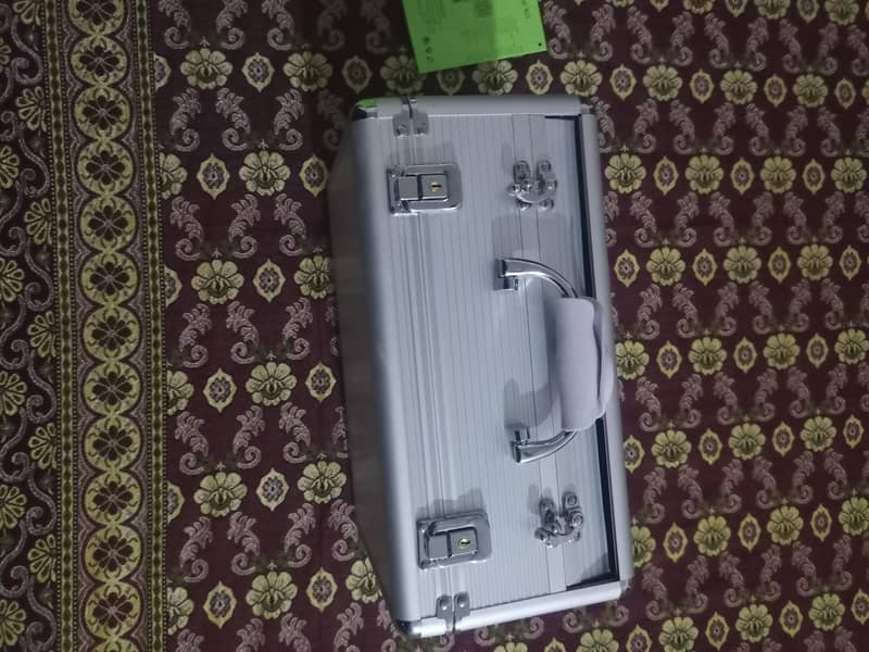 vanity Makeup kit                    call me on          (03218421920) 6