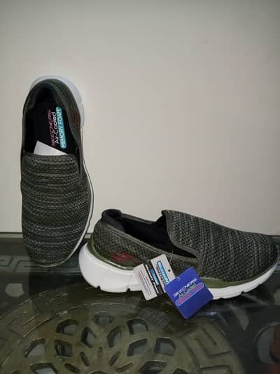 skechers sneakers