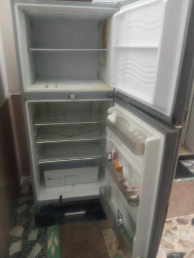 Dawlance Refrigerator Medium size