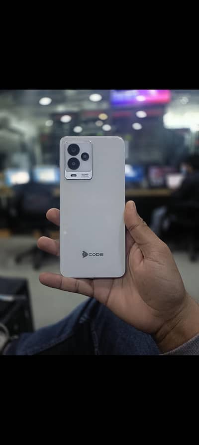 Dcode bold 3 pro Super Amoled display