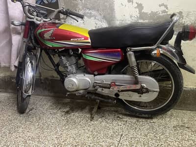 Honda 125 2015 model ha tanki tape 2014 ke ha