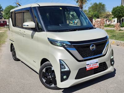 Nissan Roox 2023