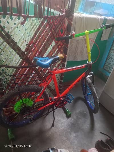 sell bicycle  new condition a few month use