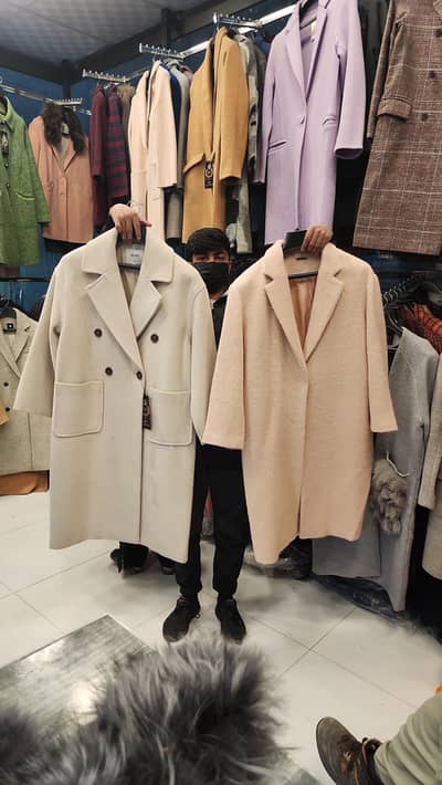 Shop Pa Kam Krny K Lia Larki Chahe