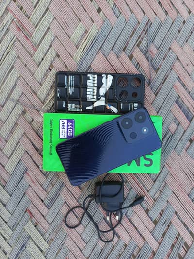 Infinix smart 7 4/64 With box Charger & Case