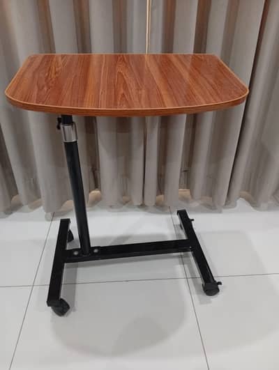 Table is new we did not use it.