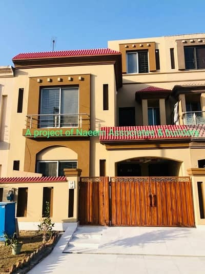 5 Marla Facing Park House For Sale In Bahria Nasheman Lahore
