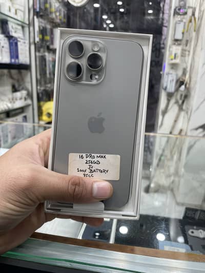 IPHONE 16 pro max 256 jv
