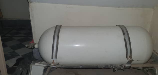 cng cylinder with stand
