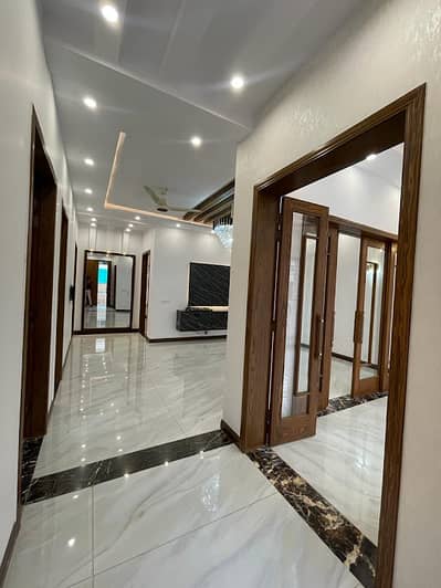 1 Kanal upper portion for rent