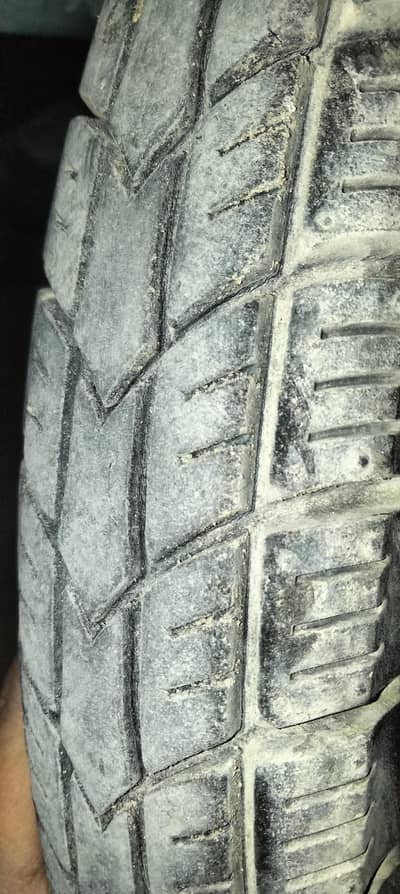general Black cobra piche ka tyre please read full message olx