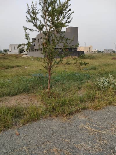 One Kanal Residential Plot Phase 8 Block S Near Park for sale