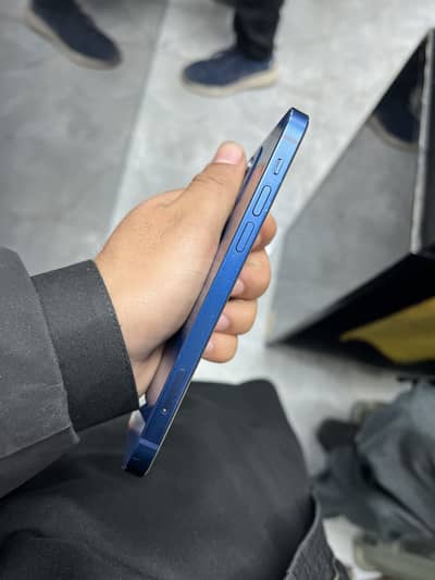 Iphone 12 factory unlock