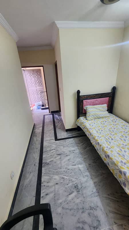 Furnish mumty room in G10/1 for Male or female from 26 January - Rooms ...