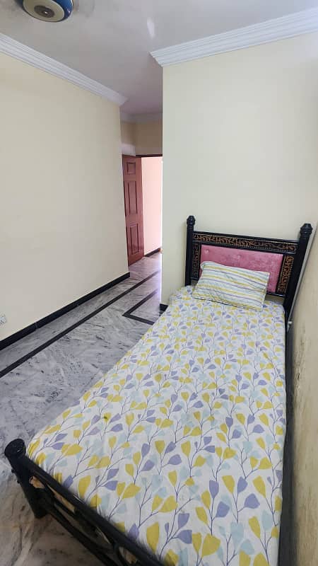 Furnish mumty room in G10/1 for Male or female from 26 January - Rooms ...