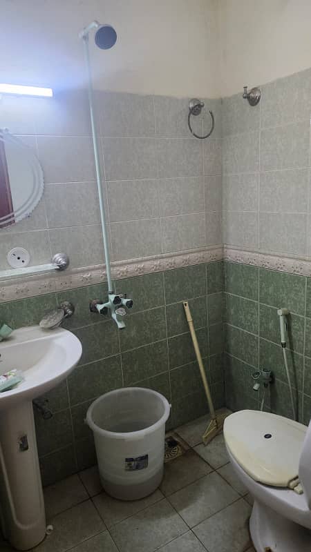 Furnish mumty room in G10/1 for Male or female from 26 January - Rooms ...