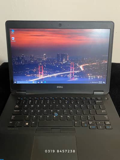 Dell E7470 | 8gb | i5 | Orignal Display | 9/10