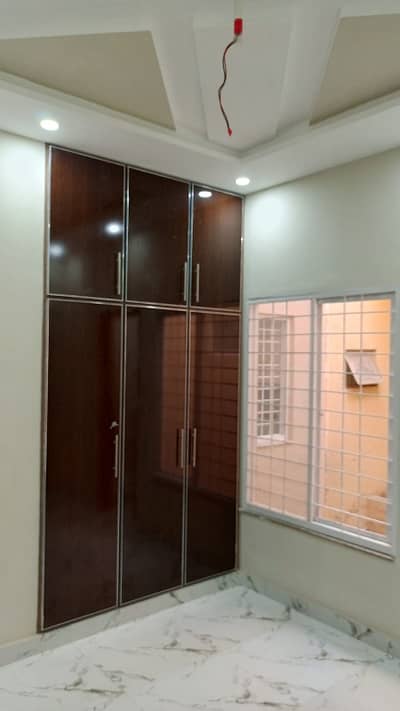 3 MARLA BARND NEW GROUND FLOOR PORTION FOR RENT IN JUBIEEL TOWN