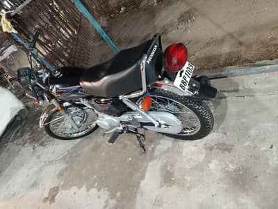 Total Genuine 4000 kilometer Chala Hai