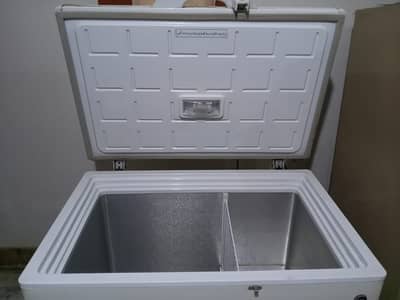 PEL Arctic Deep Freezer Excellent Condition