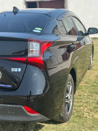 Toyota prius 21/ 2025