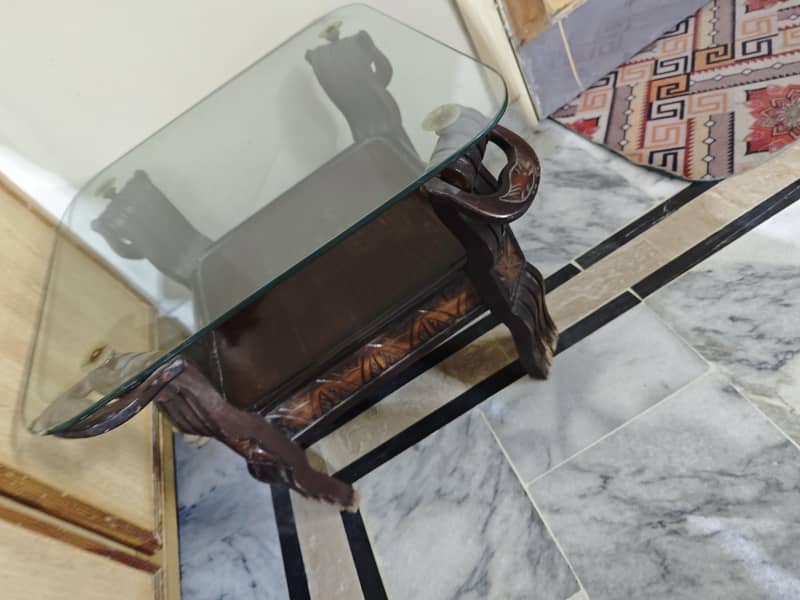 Sofas and tabel combo 4