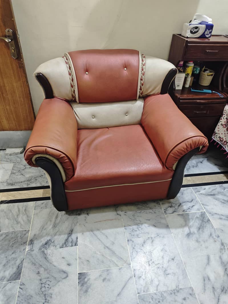 Sofas and tabel combo 5