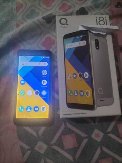 Q mobile i8i