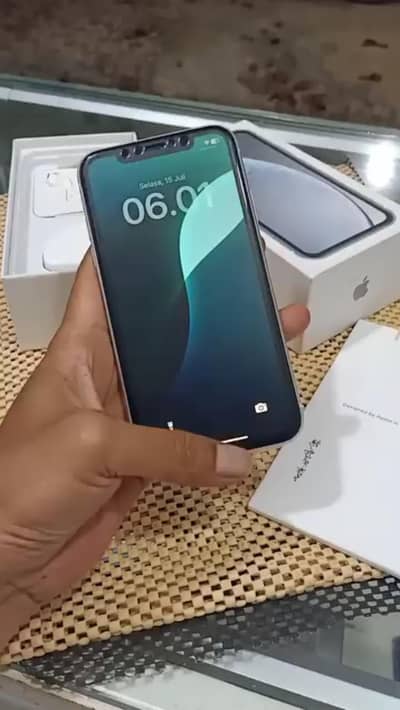 iphone xr 128 GB my WhatsApp 0323=========3415==========963