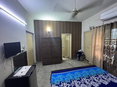 Single seperate Furnished room with Attach bath ( A. c, fridge, oven