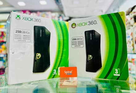 Xbox 360 Slim With Games