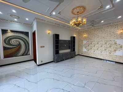 10 Marla house for rent in DHA original pics