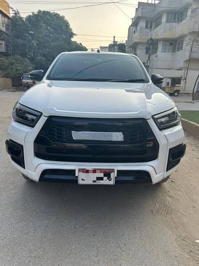 TOYOTA HILUX REVO GR FULL OPTIONS 2.8 (2800cc)